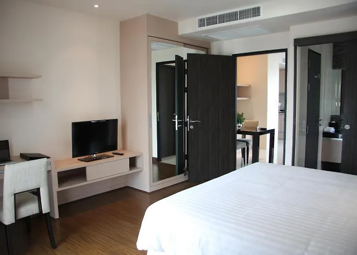 Aparthotel Park Village Rama Ii